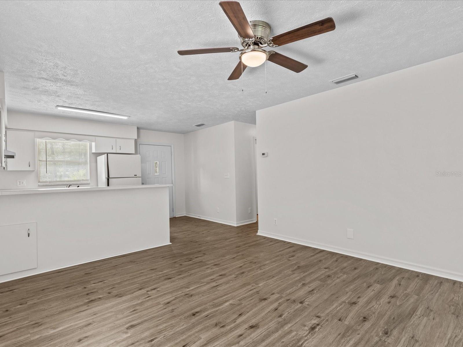 BELLEVIEW HEIGHTS ESTATE - Residential Lease