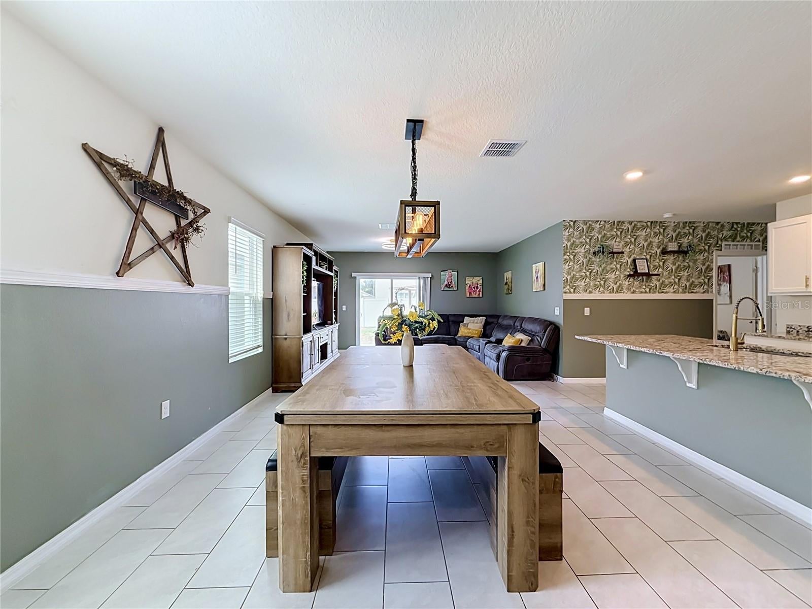 182 AMBERWOOD WAY