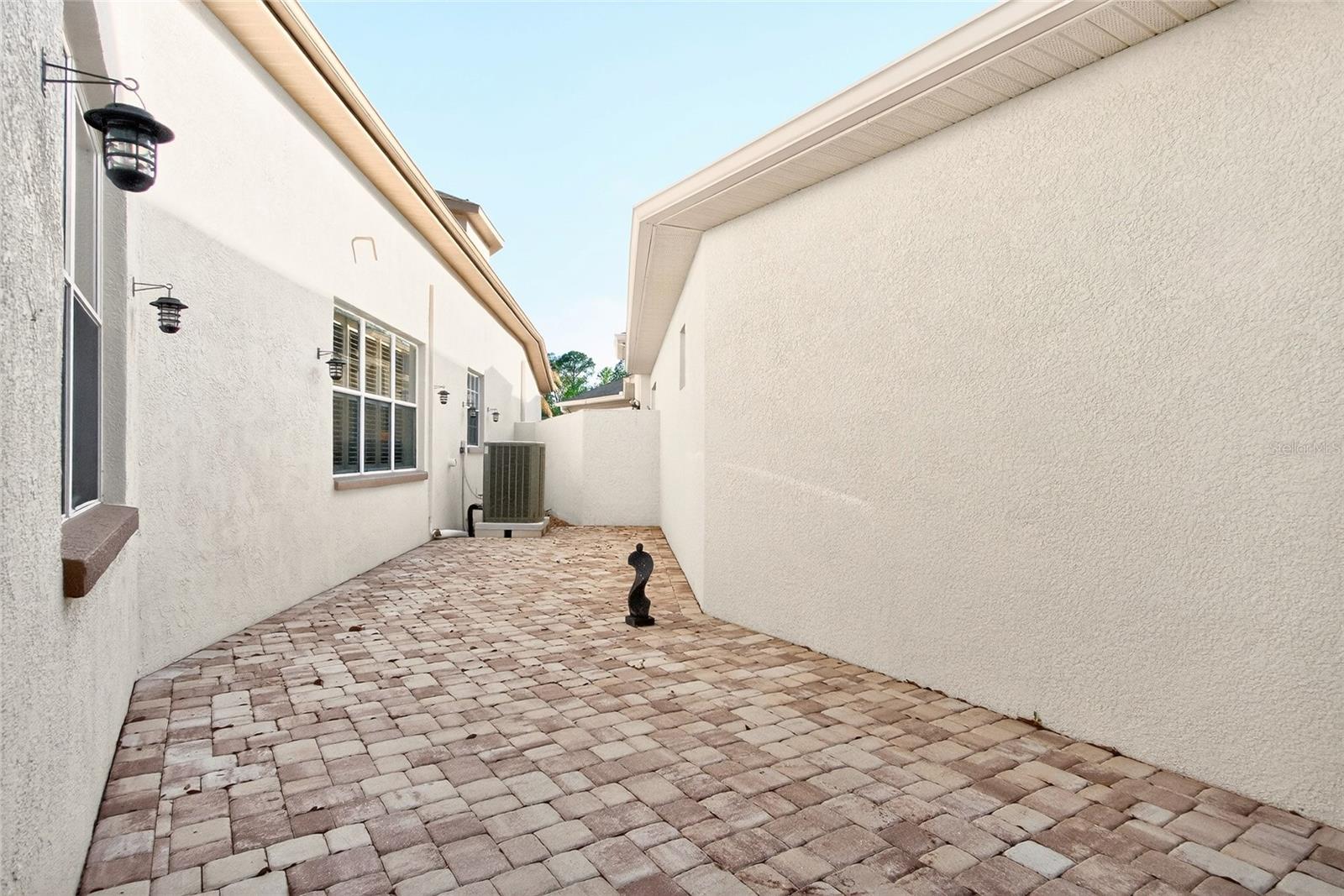 RIVER HILLS / FAIRWAY 01 - Residential