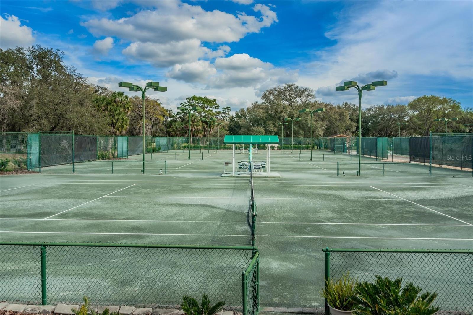 RIVER HILLS / FAIRWAY 01 - Residential