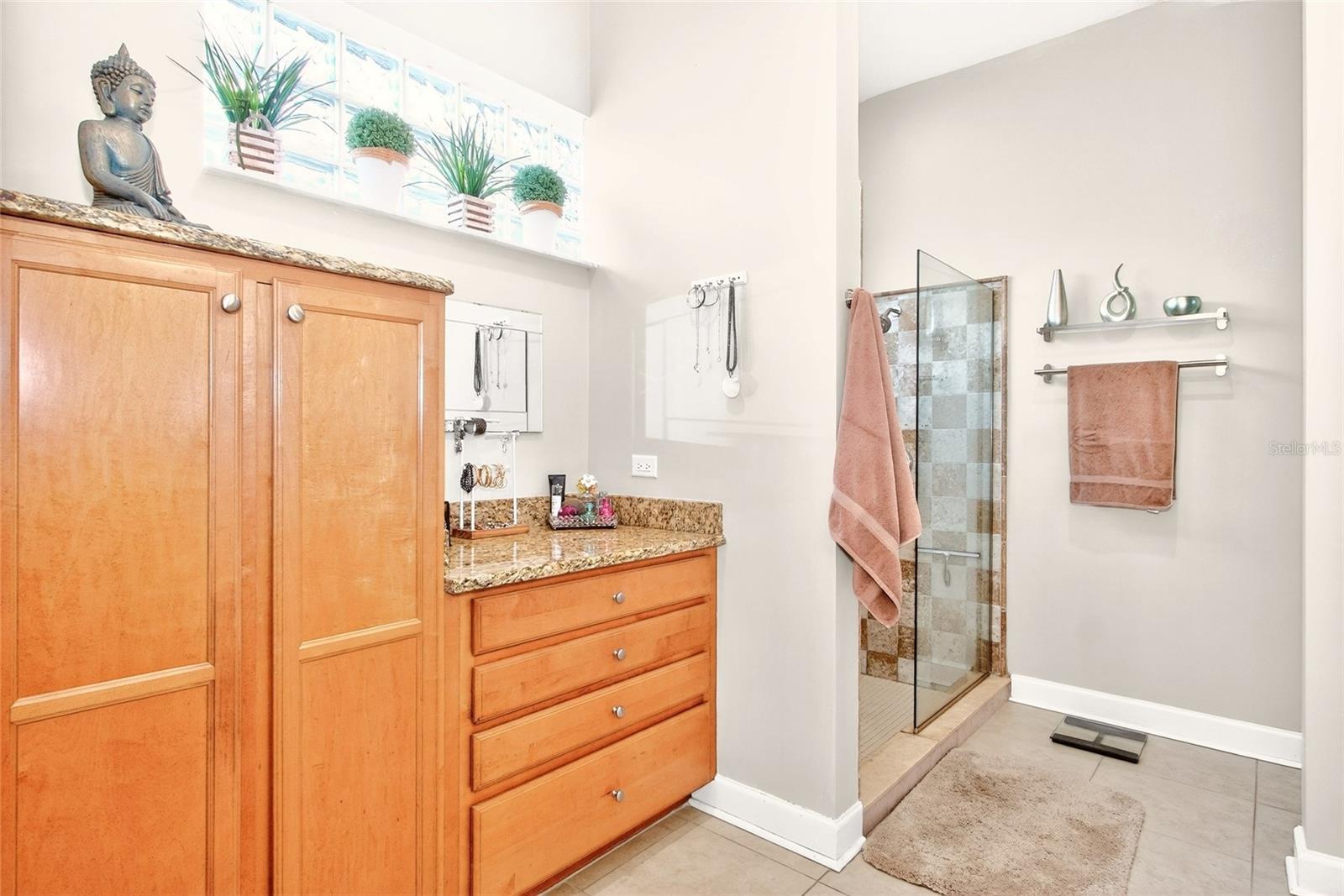 RIVER HILLS / FAIRWAY 01 - Residential