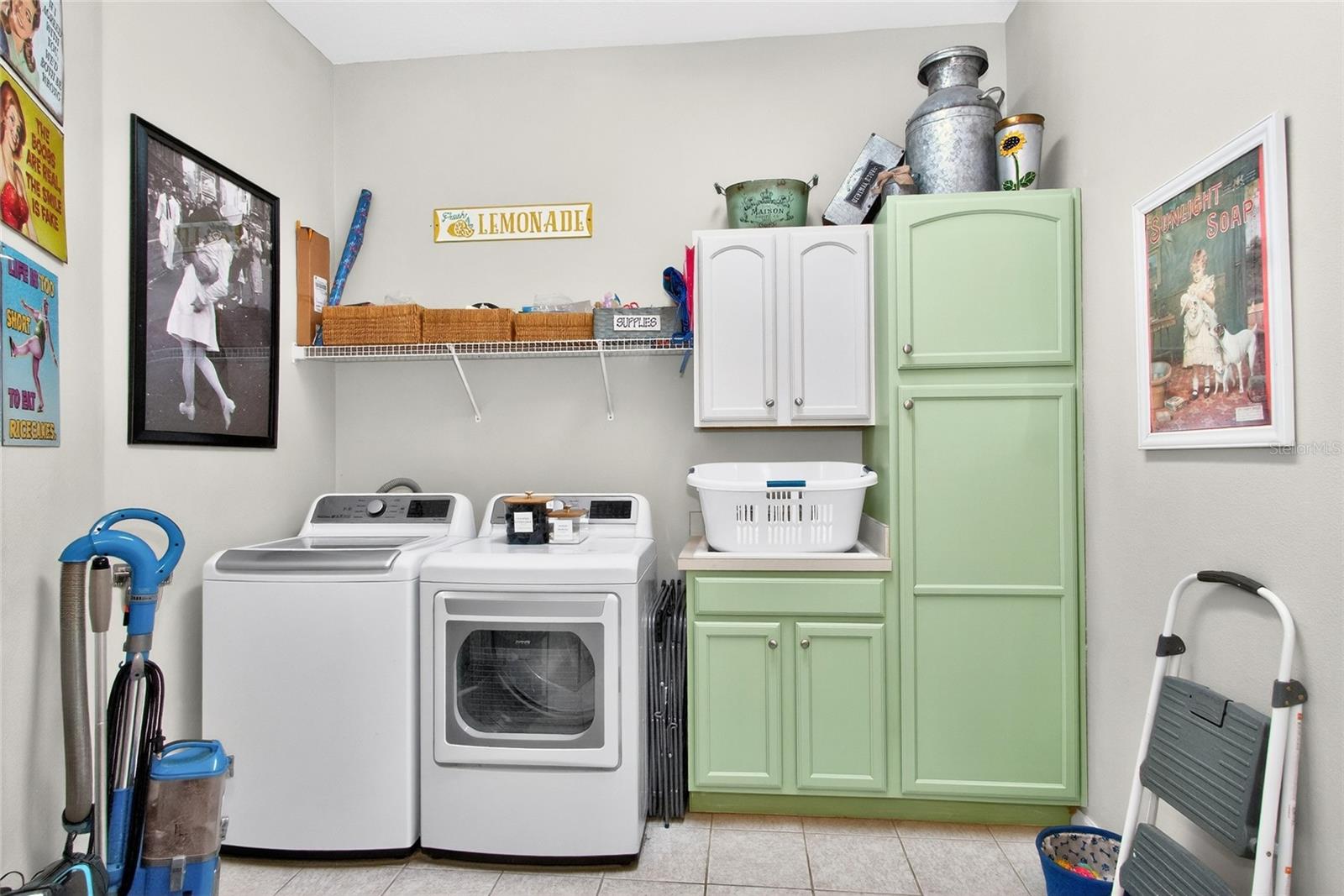 RIVER HILLS / FAIRWAY 01 - Residential