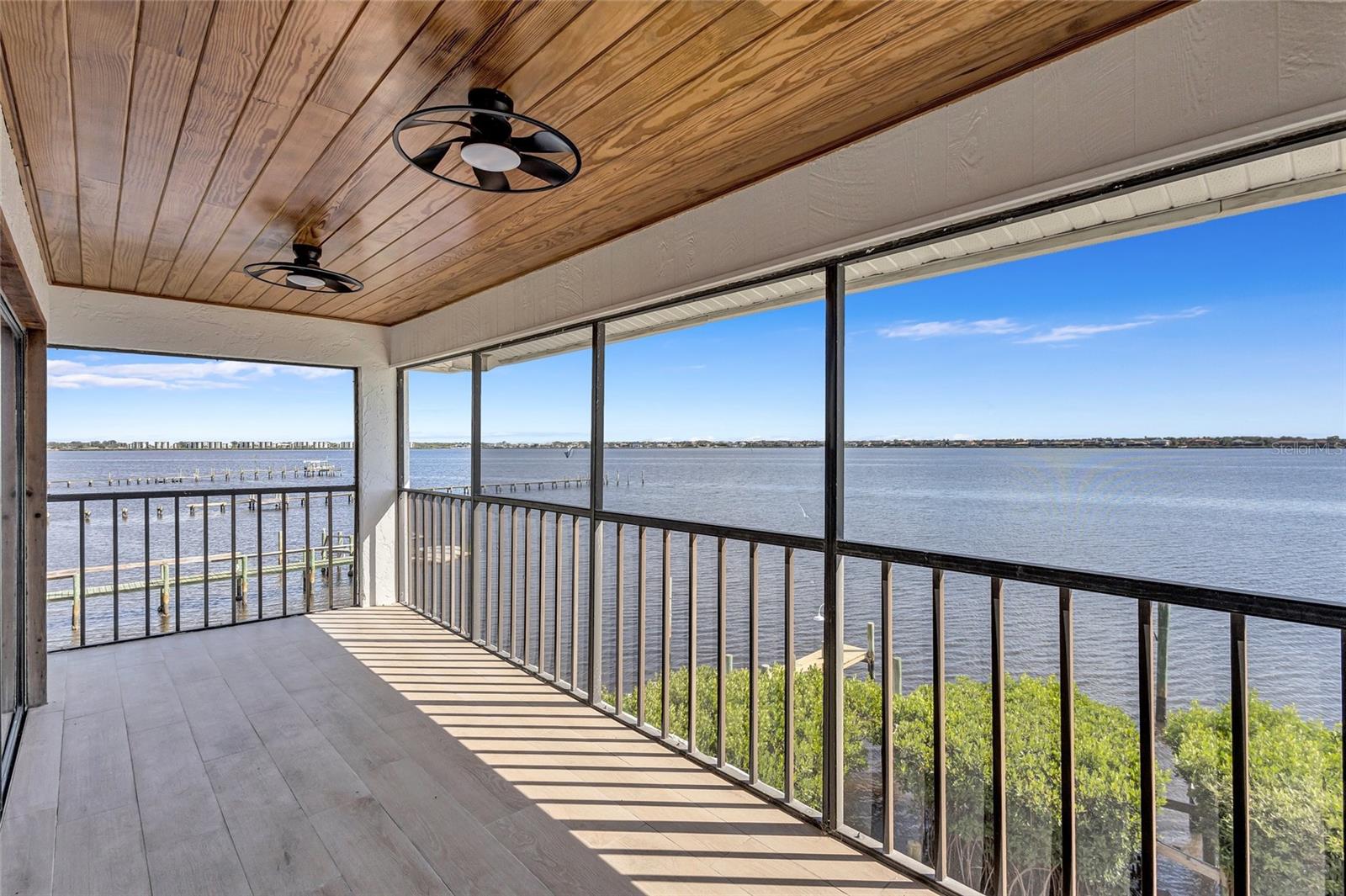 MANATEE MOORINGS CONDO - Residential Lease