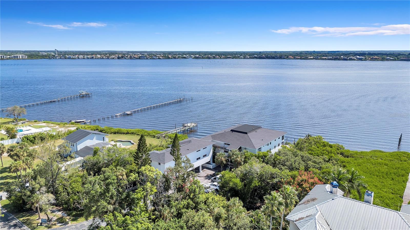 MANATEE MOORINGS CONDO - Residential Lease