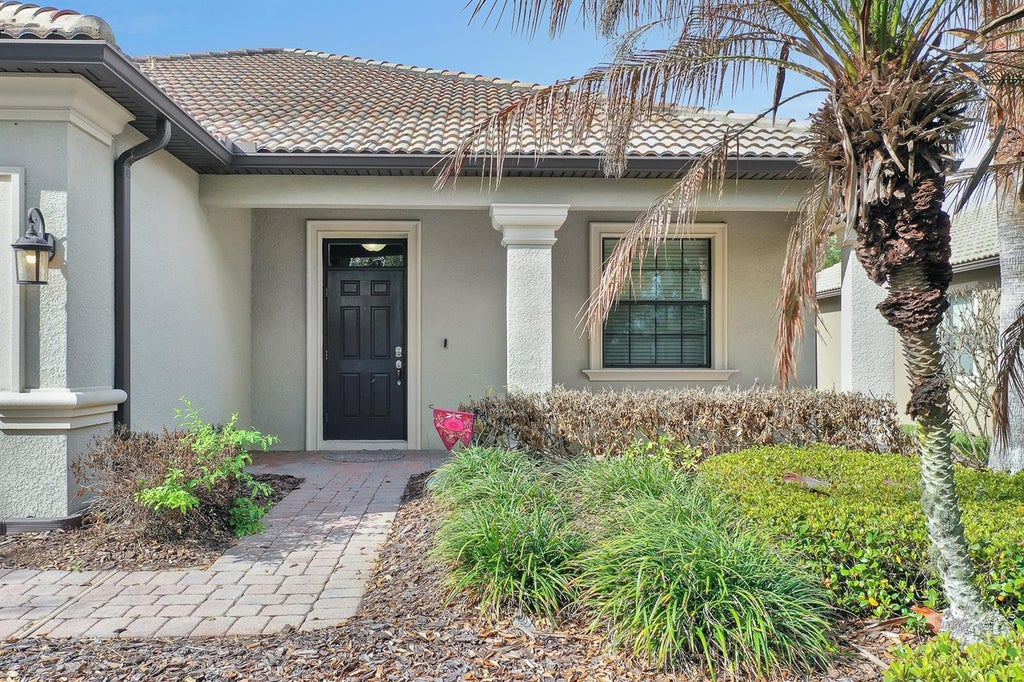 Photo of 1392 Palmetto Dunes Street, Davenport, FL 33896 (MLS # S5156588)