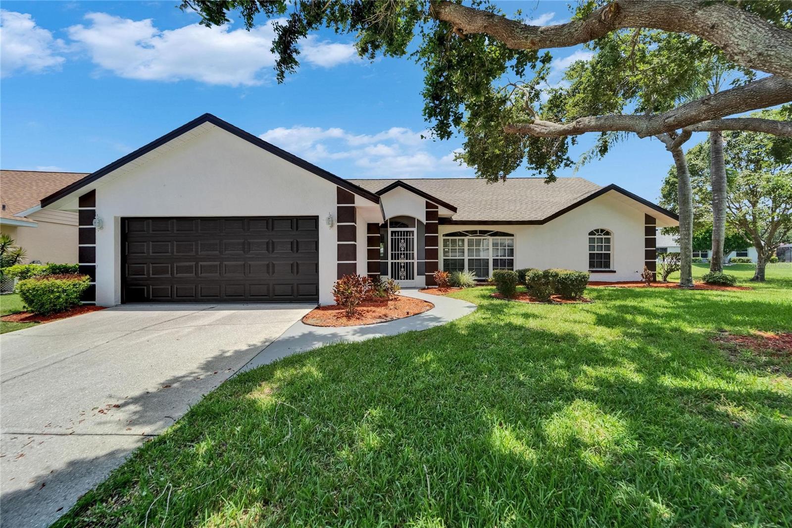 916 48TH STREET DRIVE E