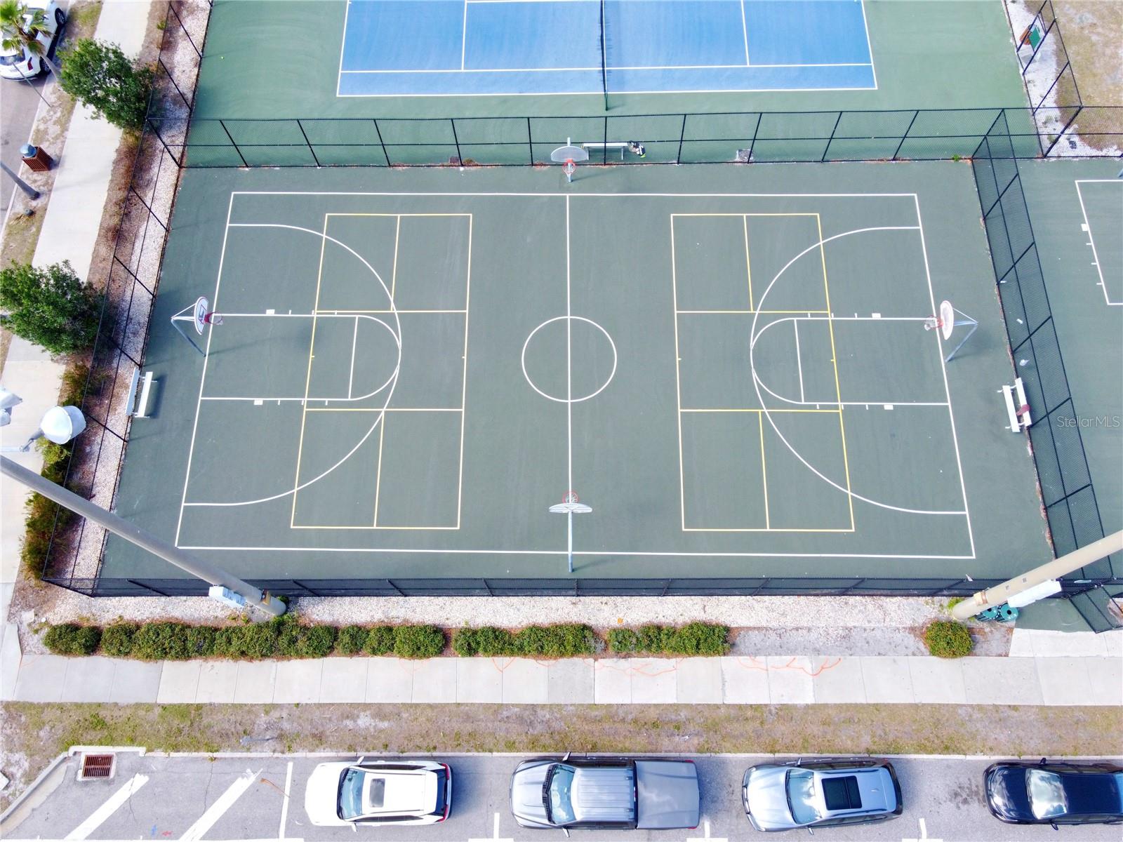 GOLDEN BEACH - Residential