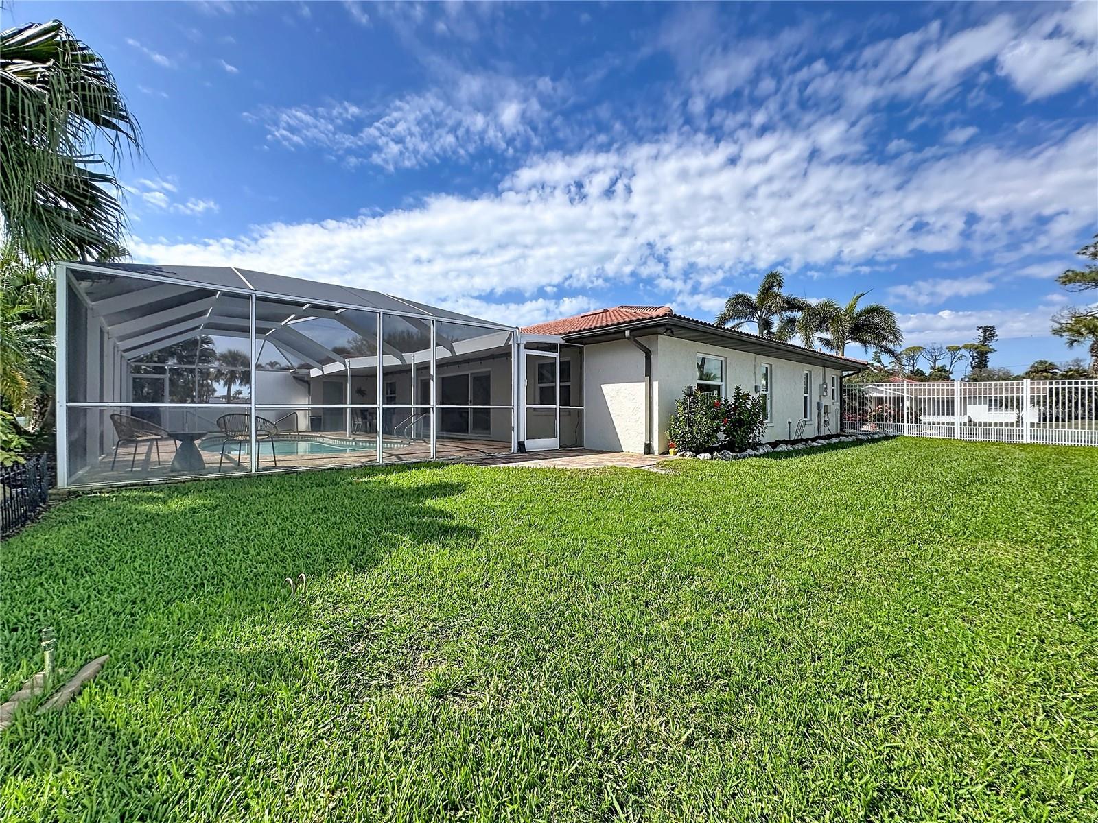 GOLDEN BEACH - Residential