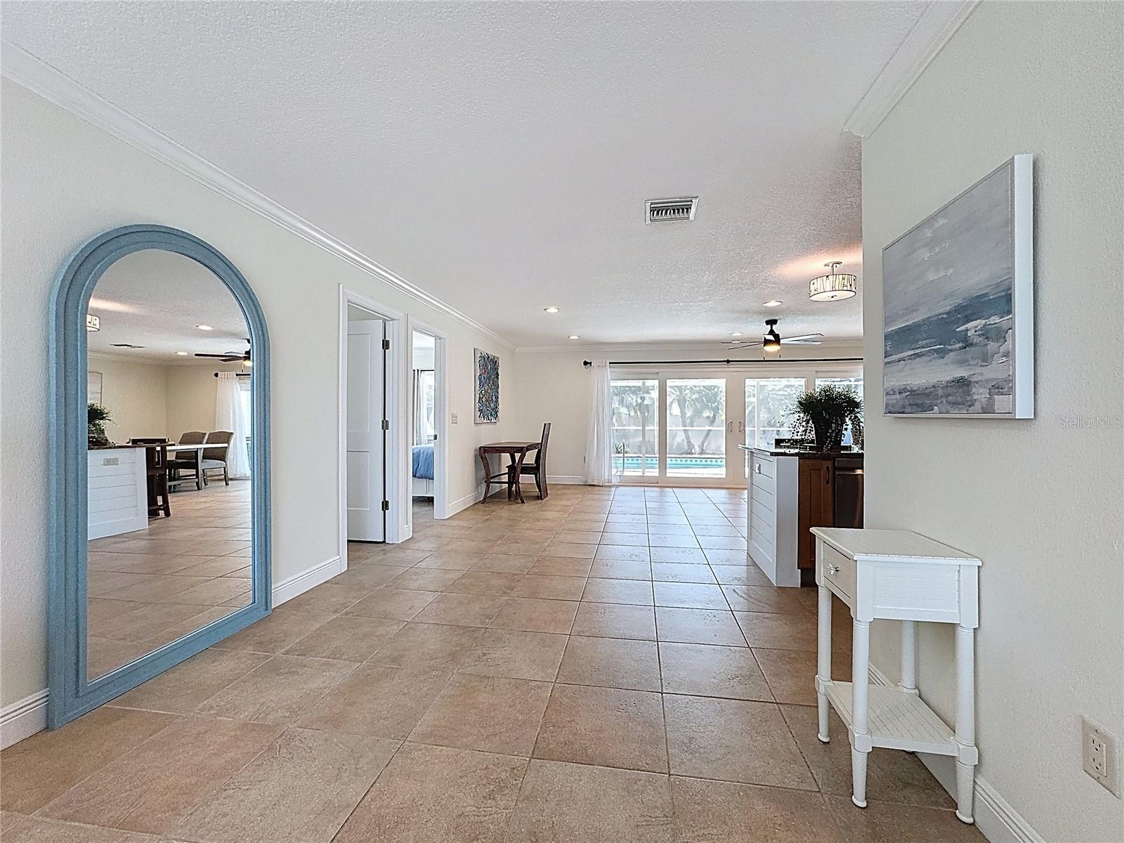 GOLDEN BEACH - Residential