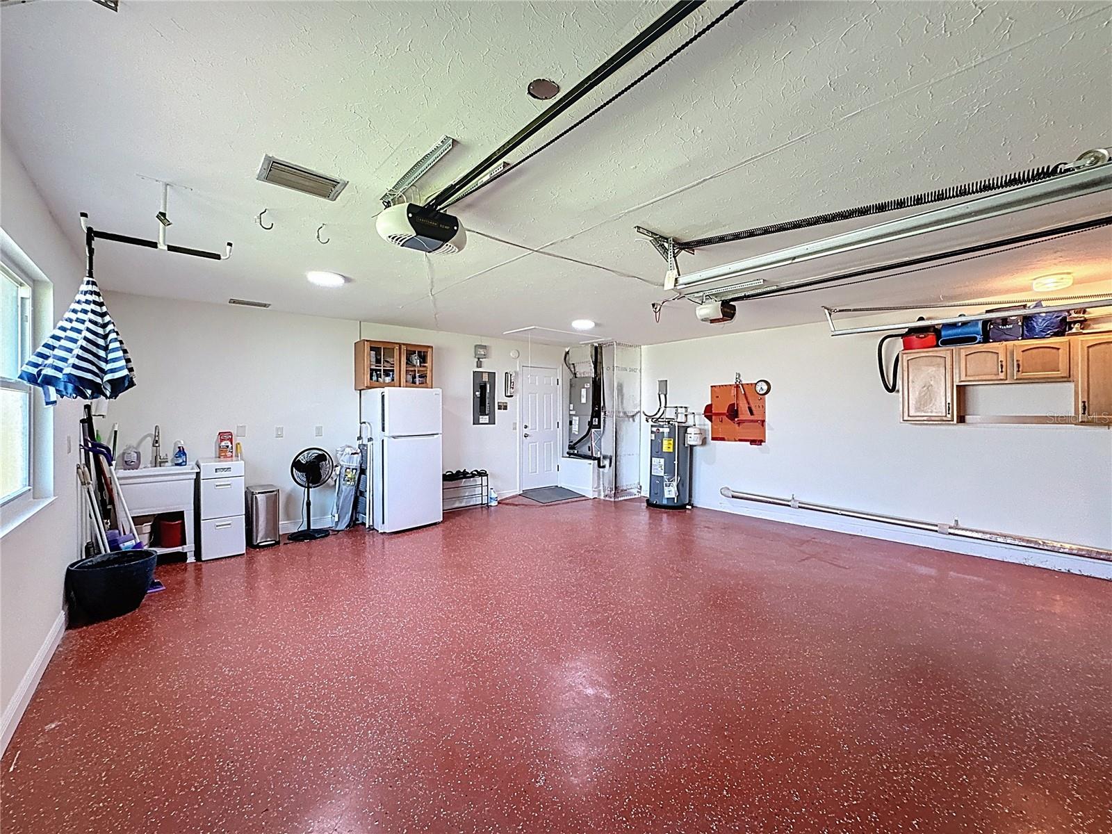 GOLDEN BEACH - Residential