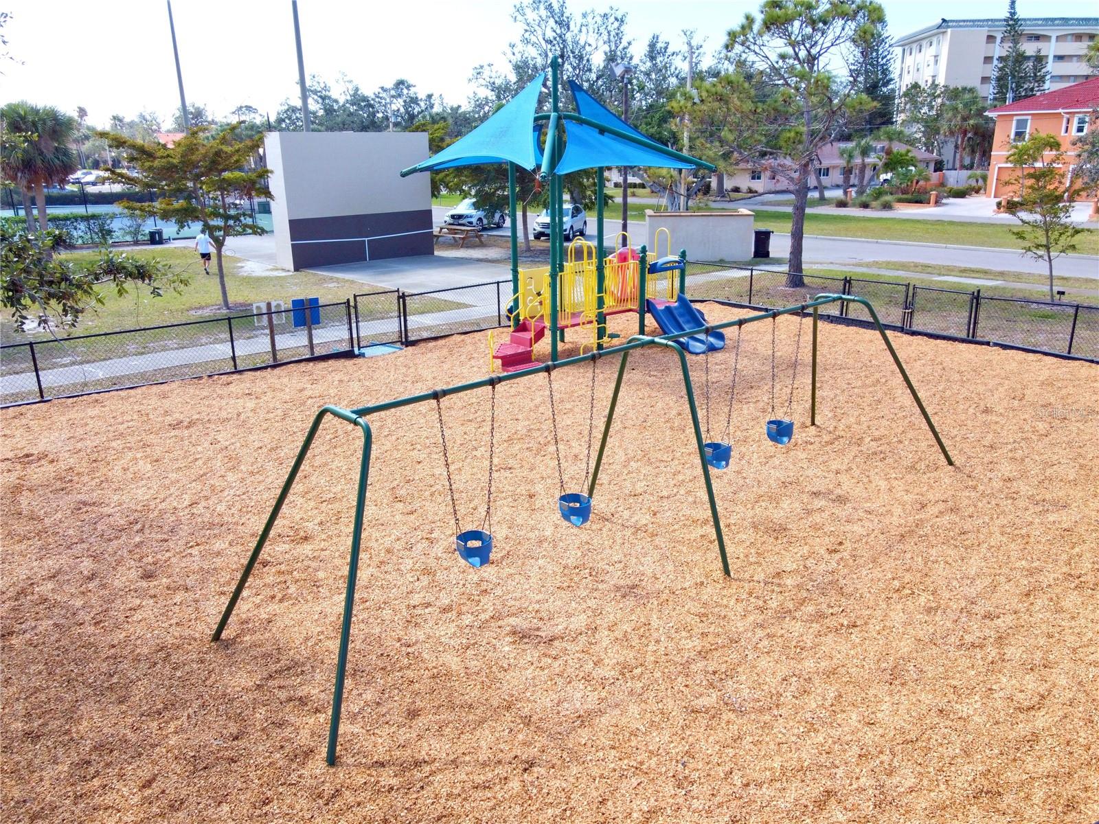 GOLDEN BEACH - Residential