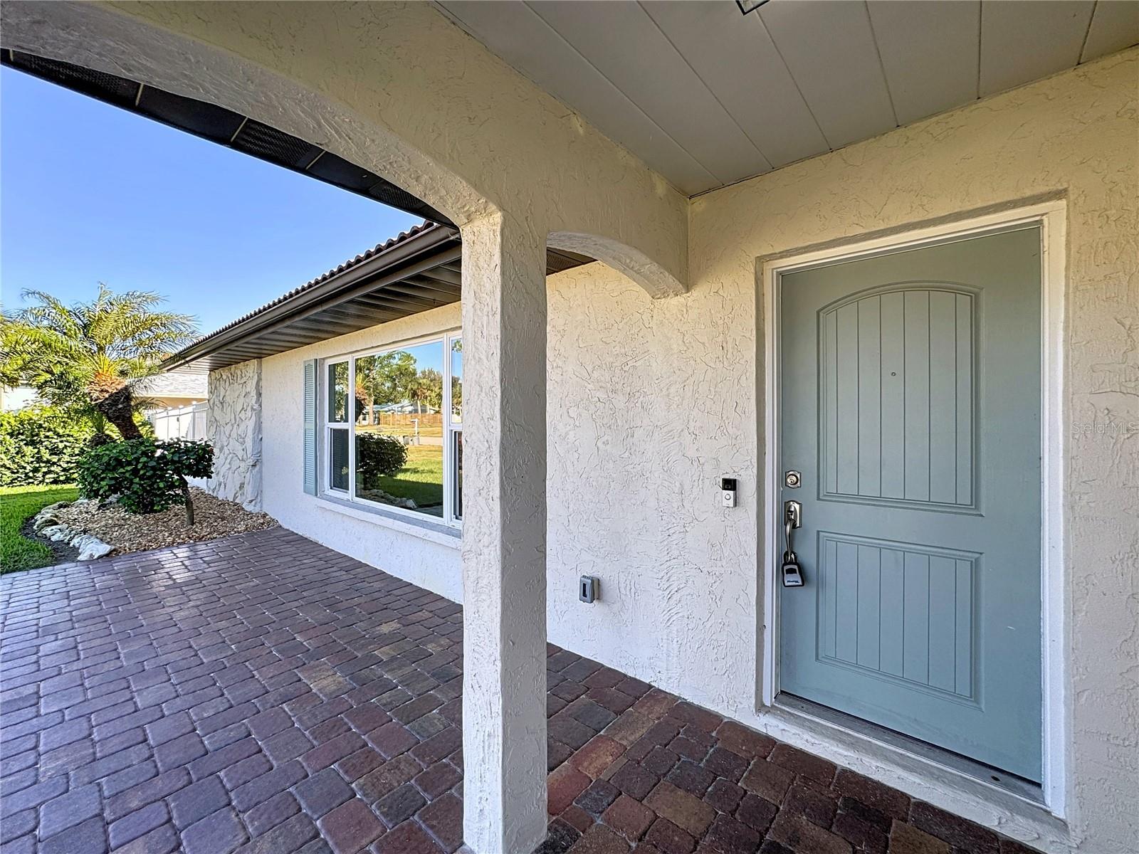 GOLDEN BEACH - Residential