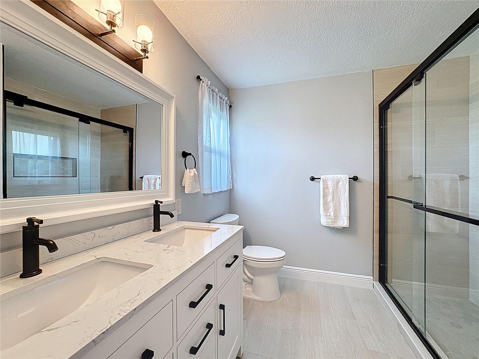 GOLDEN BEACH - Residential