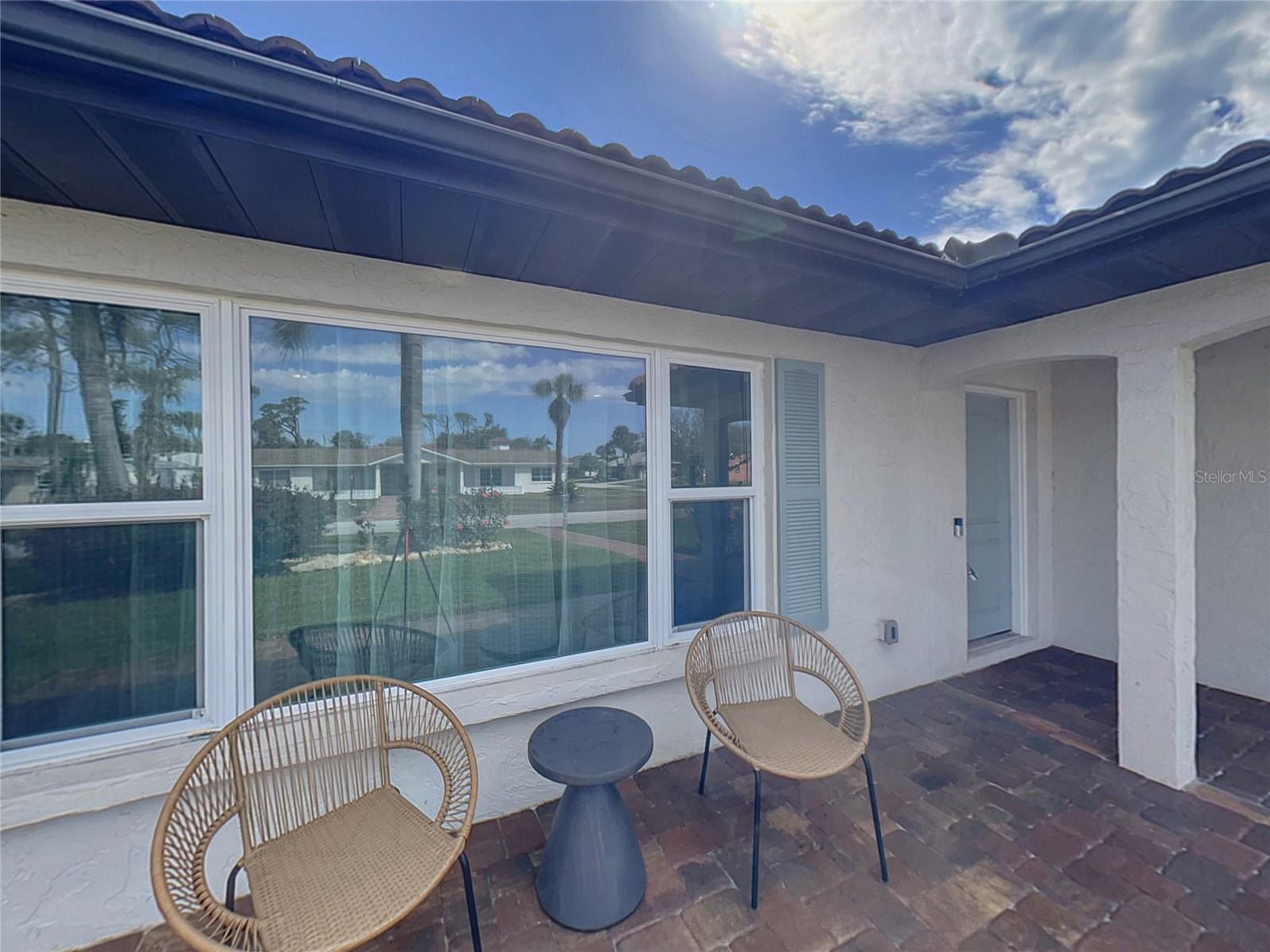 GOLDEN BEACH - Residential