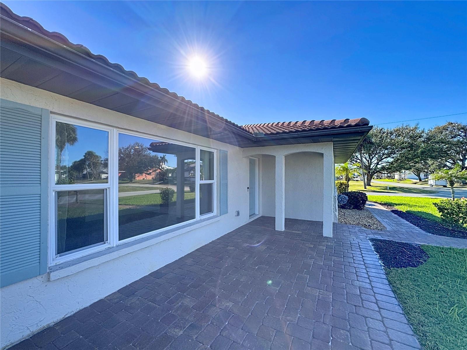 GOLDEN BEACH - Residential