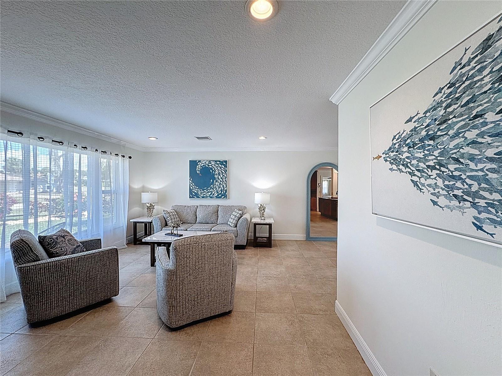 GOLDEN BEACH - Residential