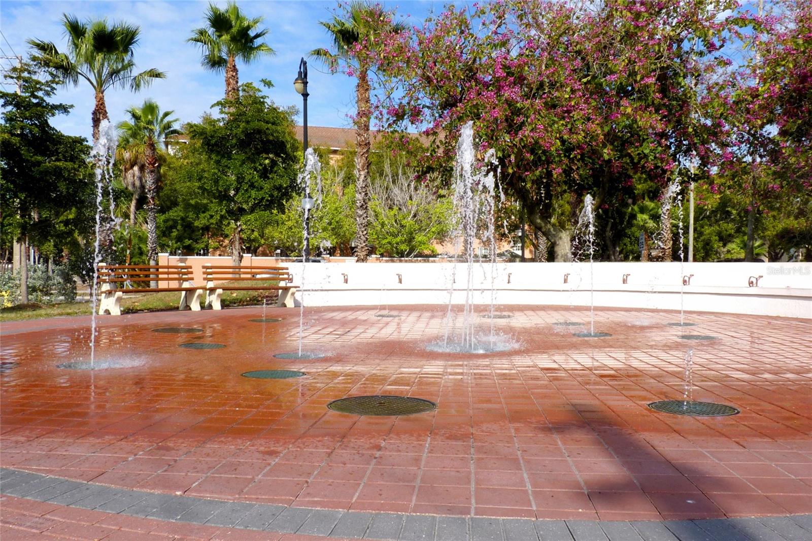 GOLDEN BEACH - Residential