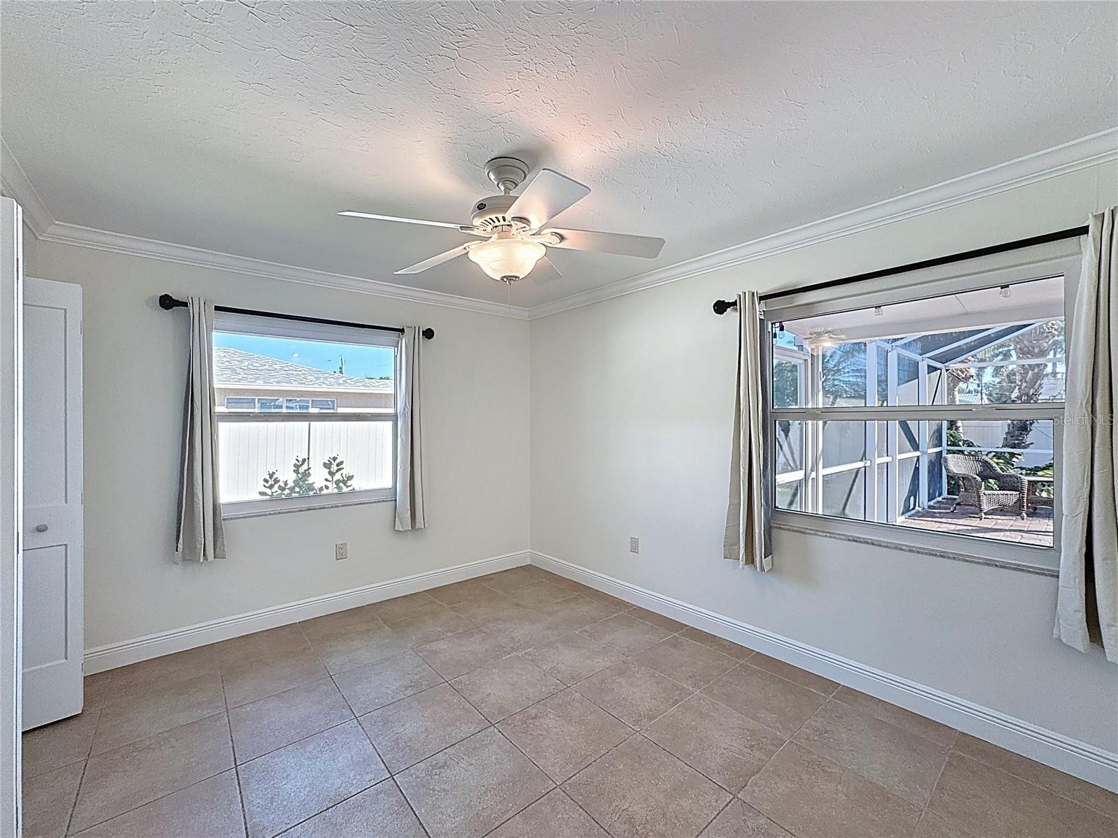 GOLDEN BEACH - Residential