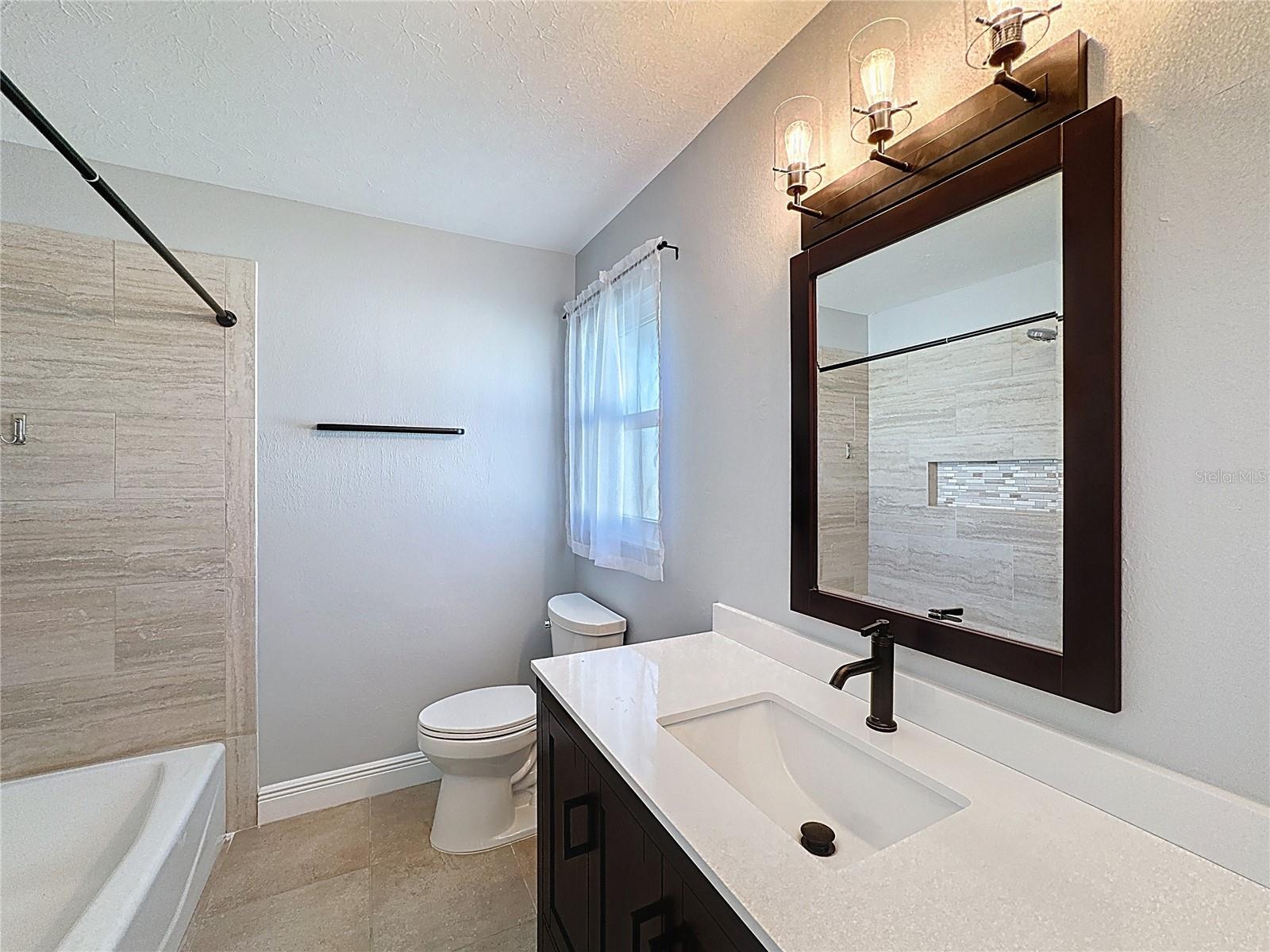 GOLDEN BEACH - Residential