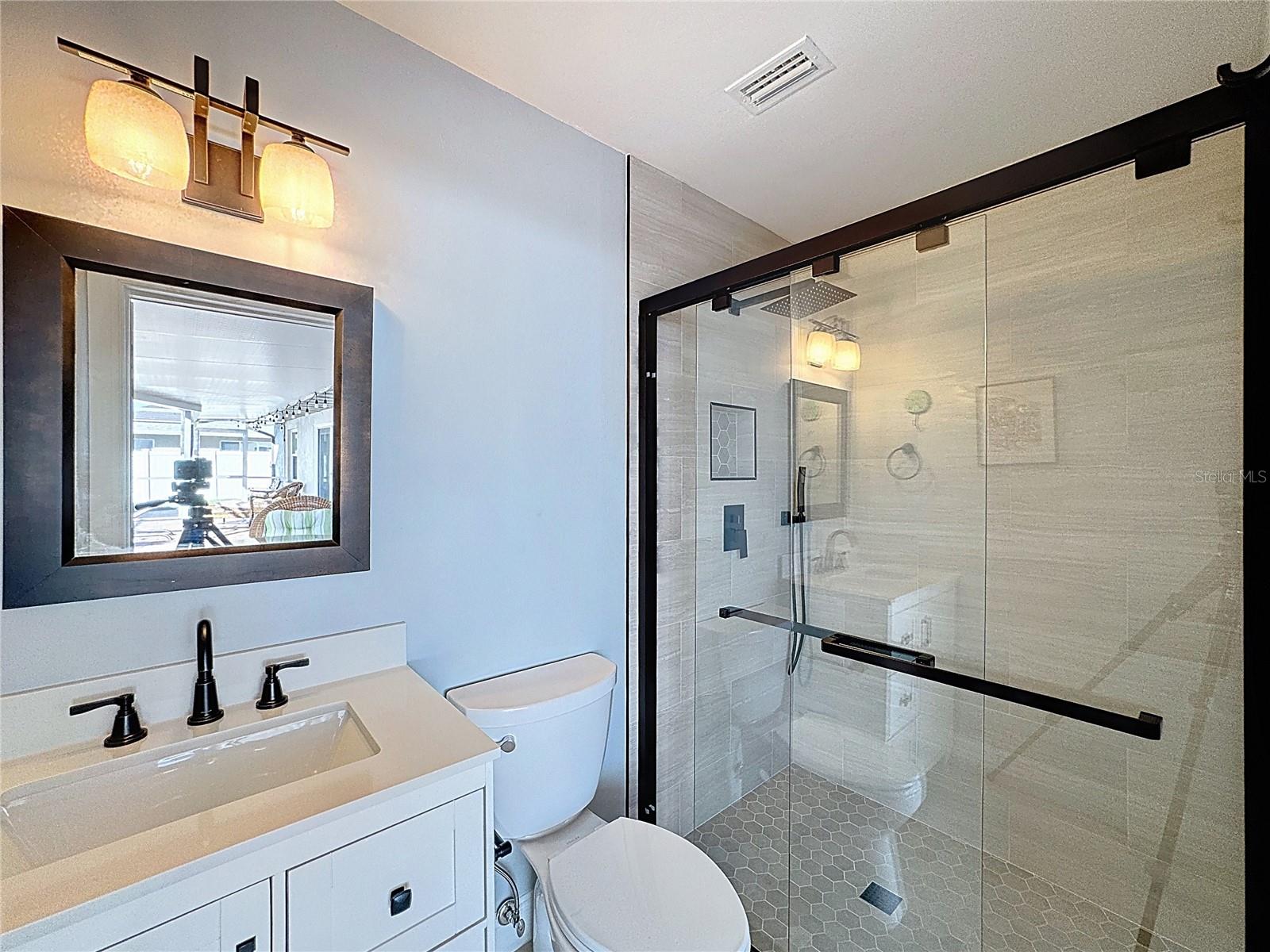 GOLDEN BEACH - Residential