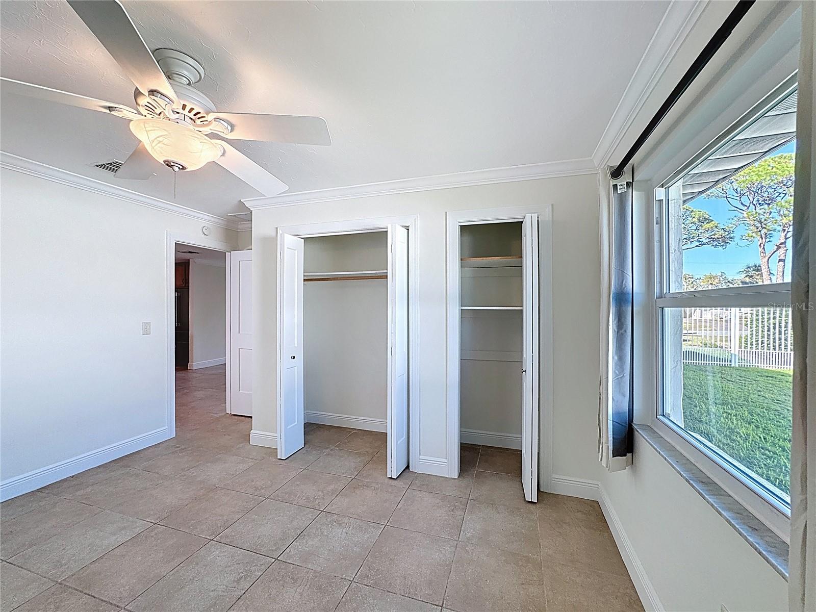 GOLDEN BEACH - Residential