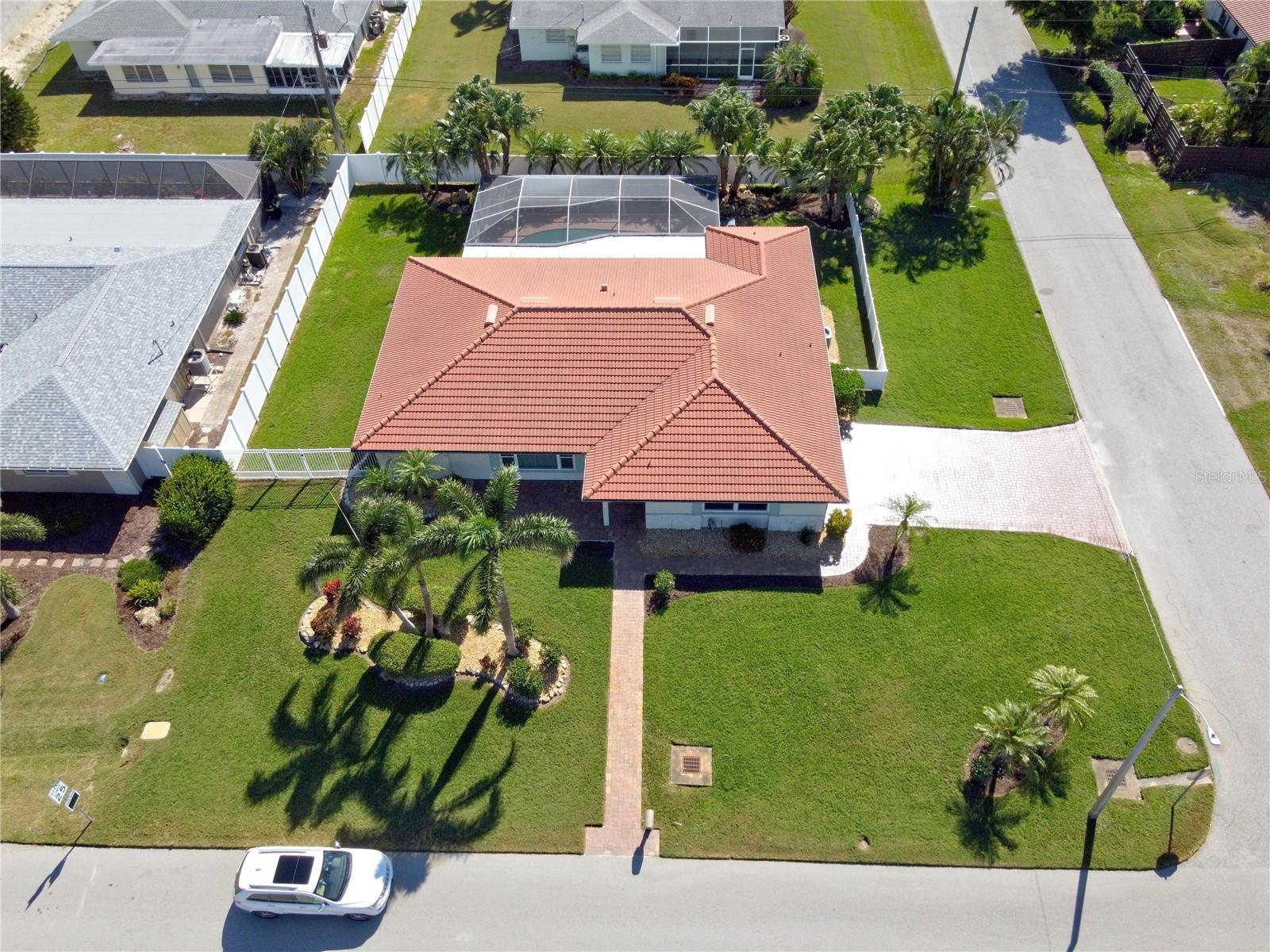 GOLDEN BEACH - Residential