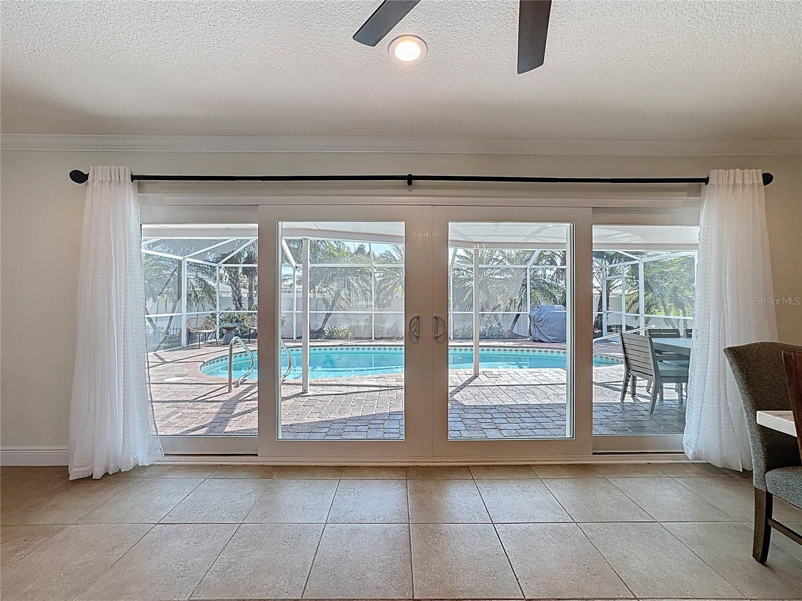 GOLDEN BEACH - Residential