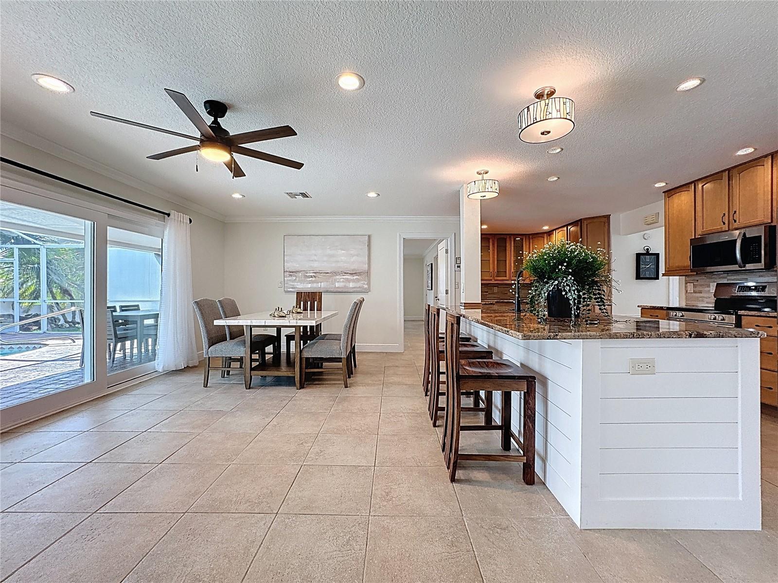 GOLDEN BEACH - Residential