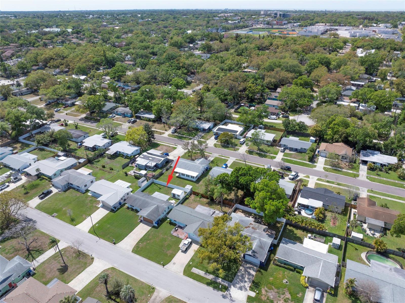 LARGO LAKE VILLAS - Residential