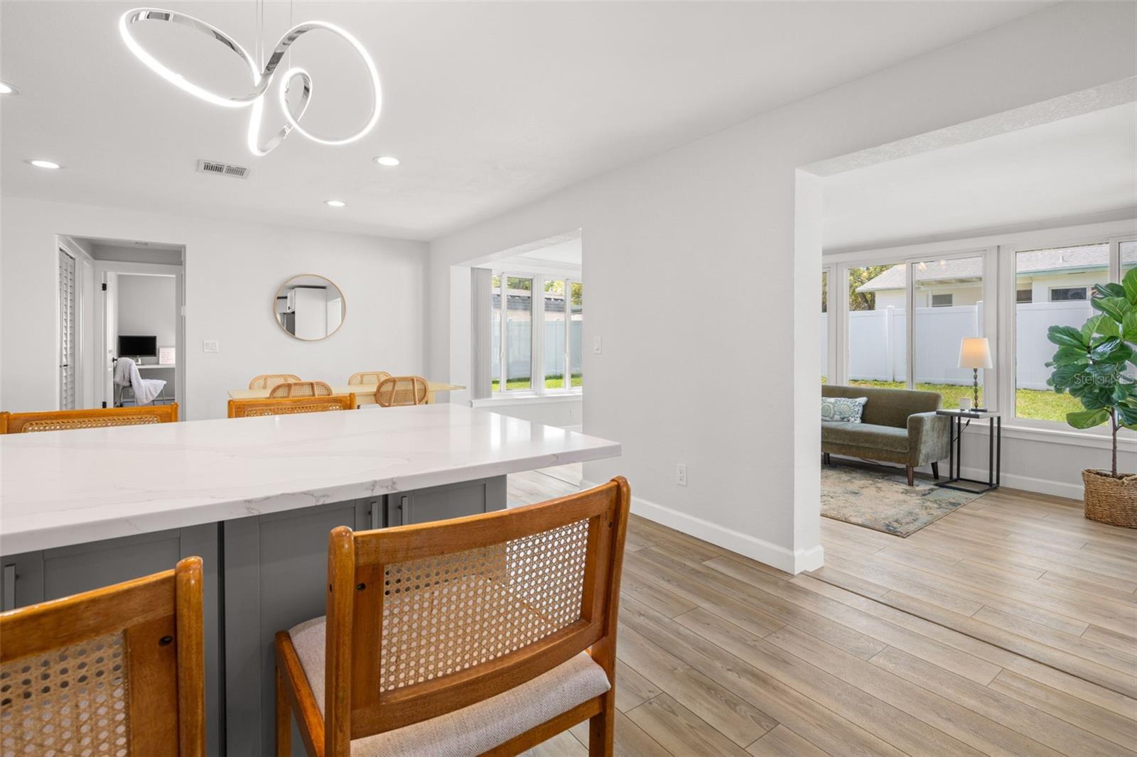 LARGO LAKE VILLAS - Residential