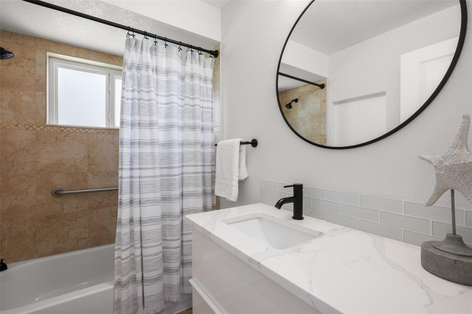 LARGO LAKE VILLAS - Residential