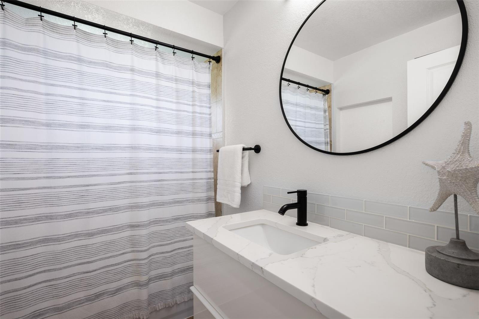 LARGO LAKE VILLAS - Residential