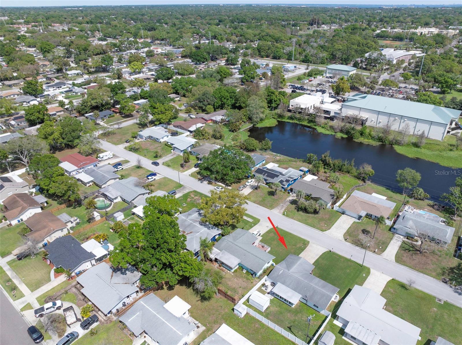LARGO LAKE VILLAS - Residential
