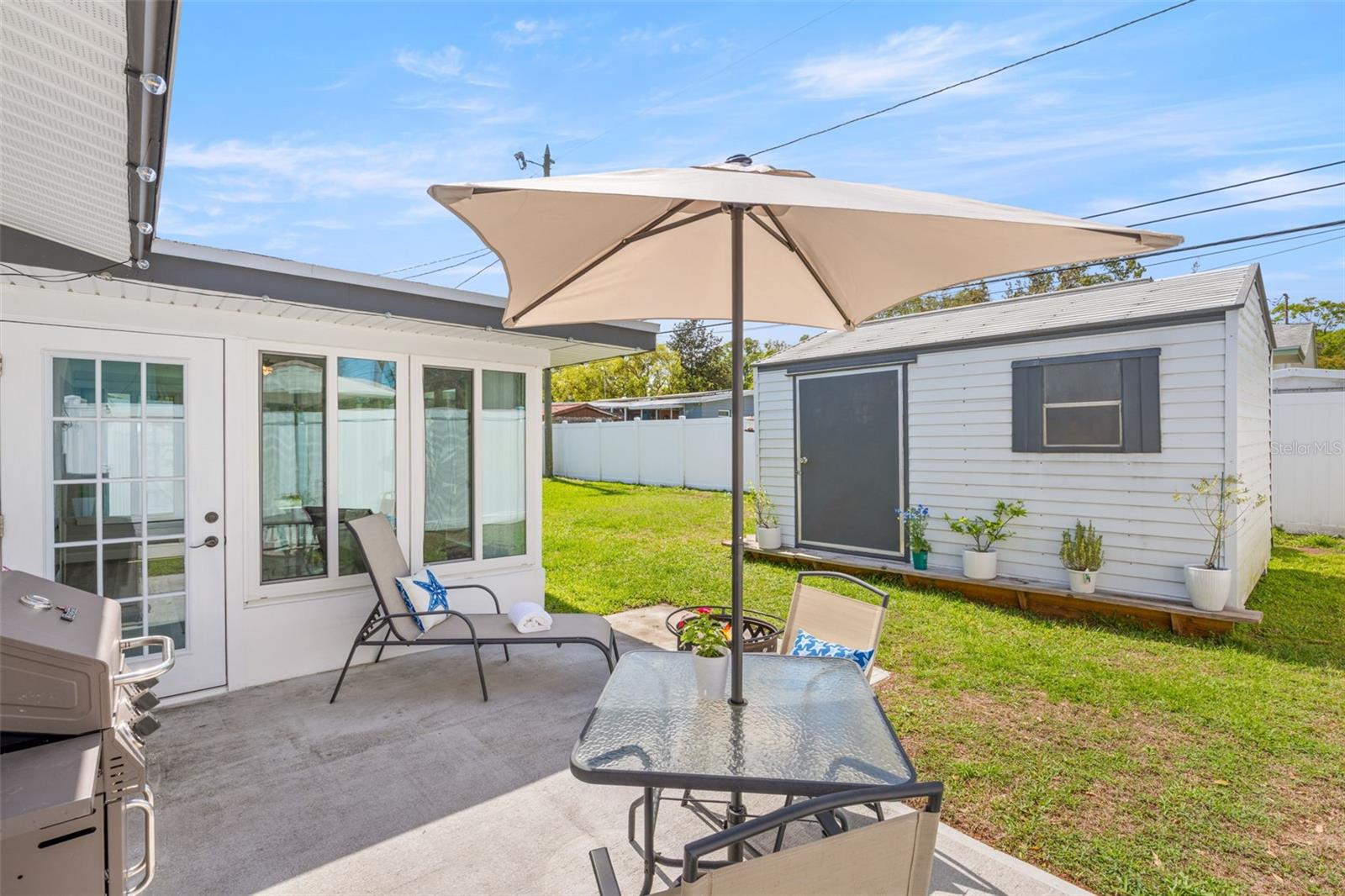 LARGO LAKE VILLAS - Residential