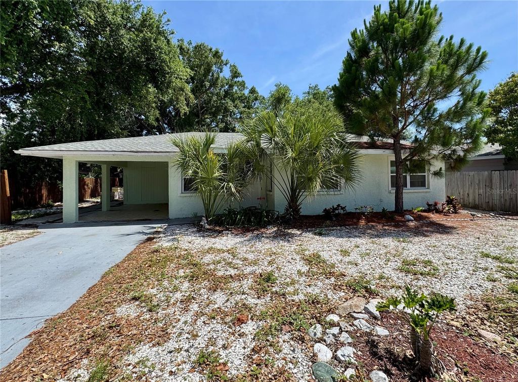 Photo of 864 41st Street, Sarasota, FL 34234 (MLS # A4694870)