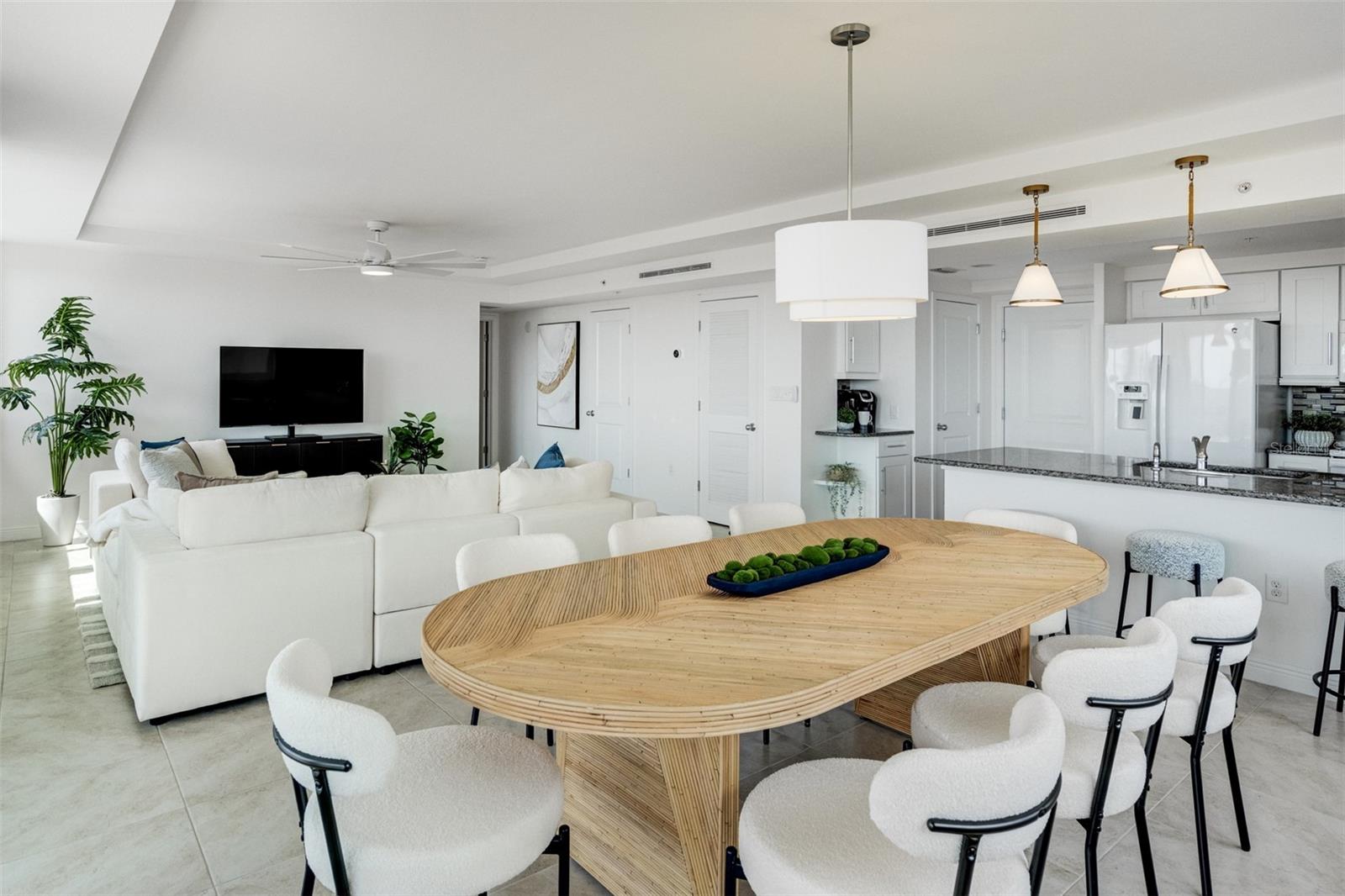 223 ISLAND WAY 5D