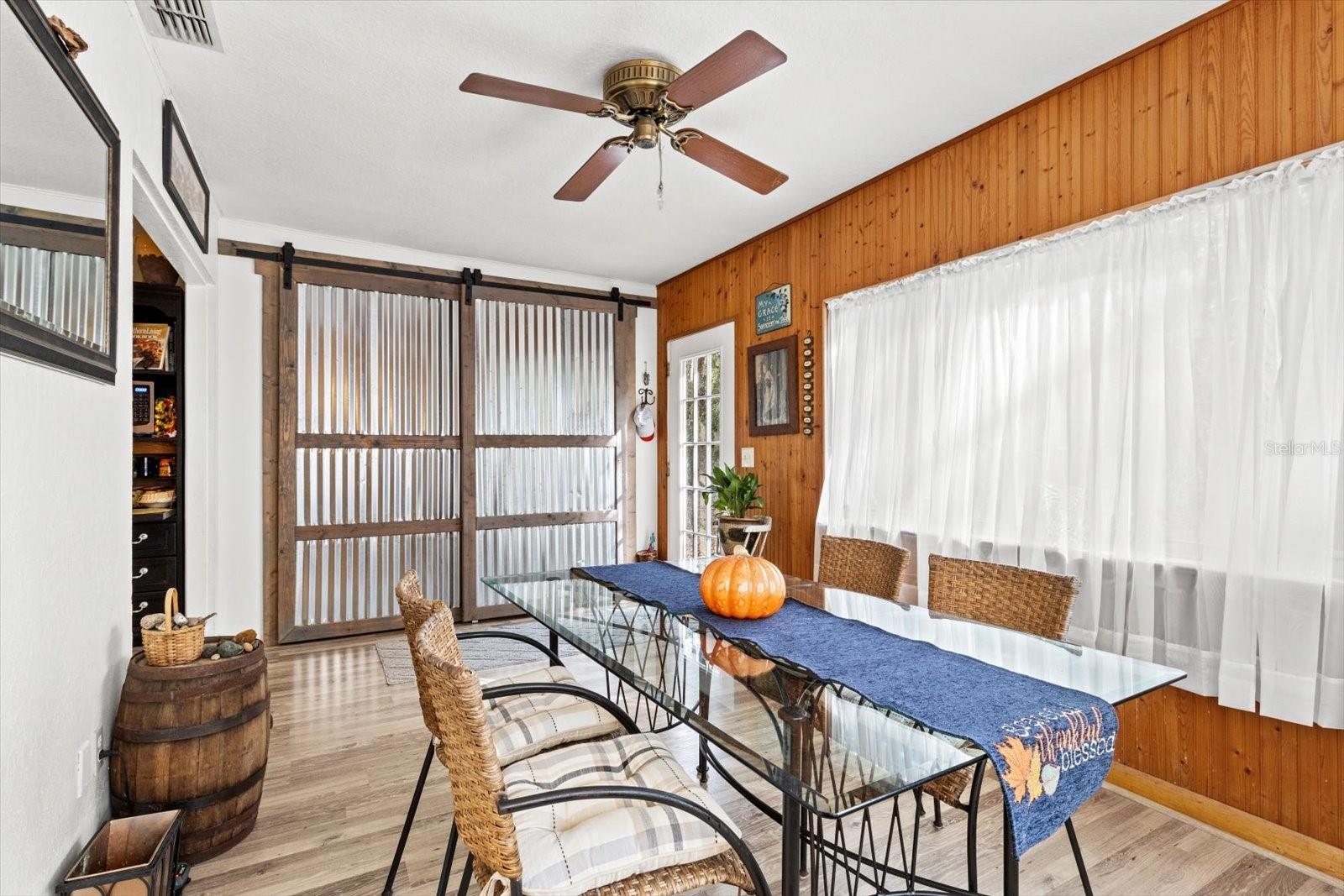 CRYSTAL HILLS MINI FARMS UN 3 - Residential