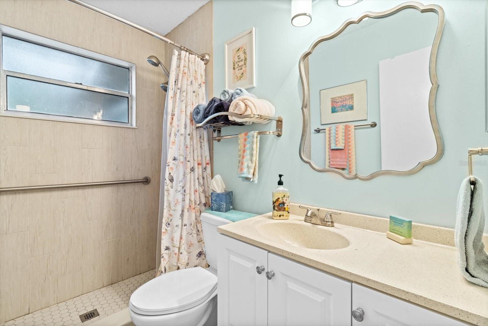 CRYSTAL HILLS MINI FARMS UN 3 - Residential