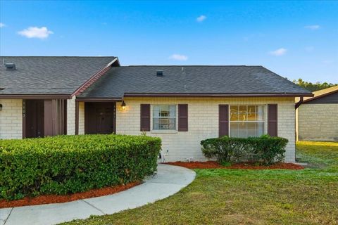 Photo of 9601 Eastfield Road, Thonotosassa, FL 33592 (MLS # TB8449372)