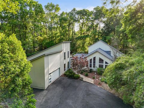 Photo of 1324 SW 98th Street, Gainesville, FL 32607 (MLS # TB8372832)