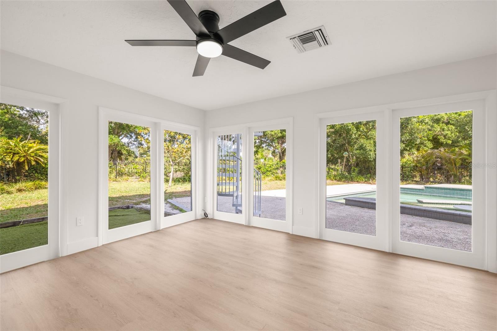 CLUBHOUSE ESTATES OF COUNTRYSIDE - Residential