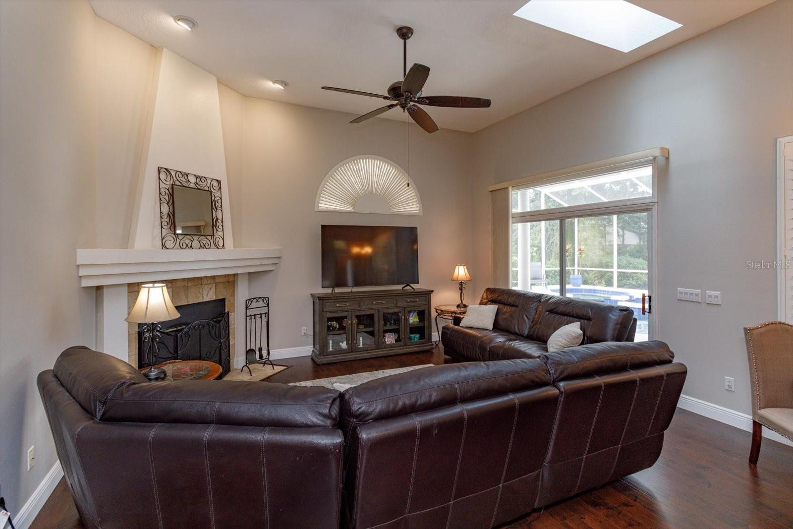 HUNTINGTON PH 2 - Residential