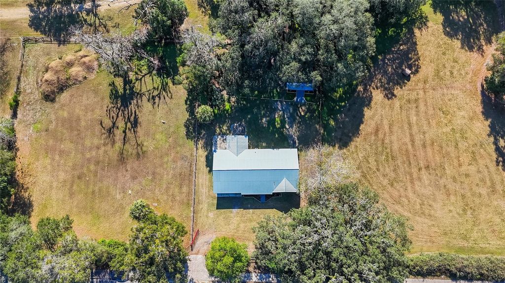 Photo of 1850 NW 35th Street, Ocala, FL 34475 (MLS # OM714872)