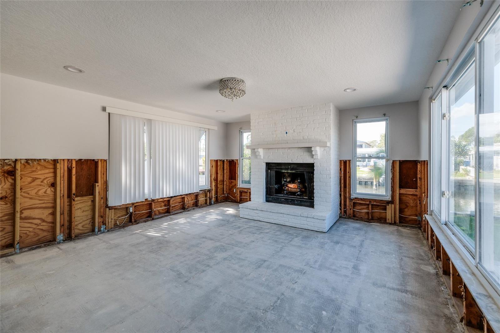 SUN PLAZA ISLES SEC 3 - Residential