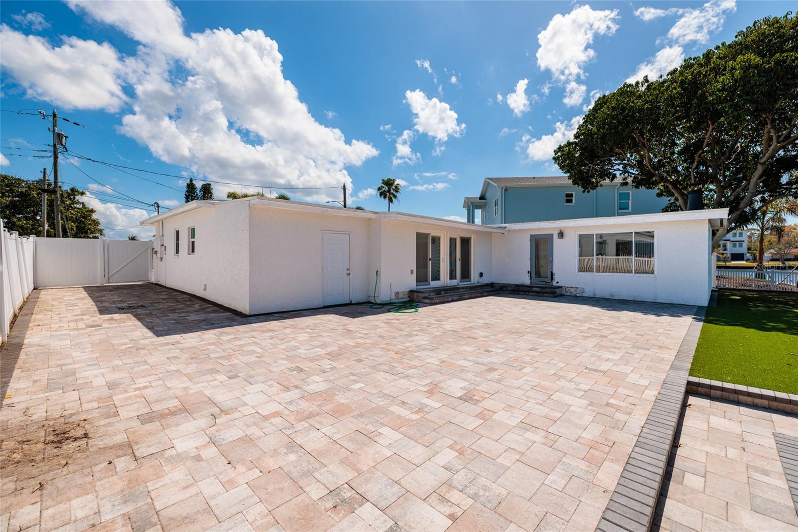 SUN PLAZA ISLES SEC 3 - Residential