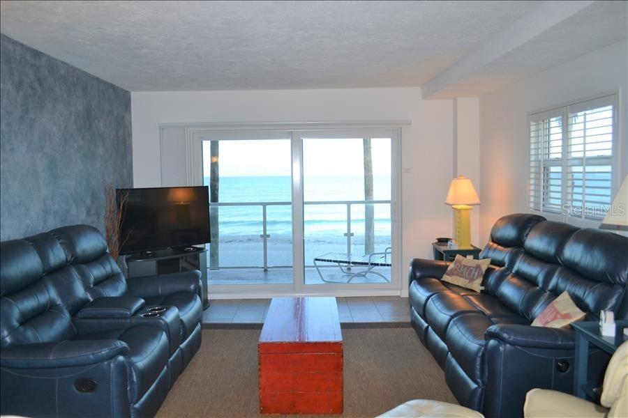 2721 GULF OF MEXICO DRIVE 208, LONGBOAT KEY, FL, 34228 2 2721 GULF OF MEXICO DRIVE 208