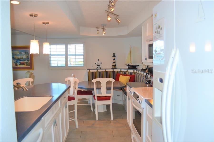 2721 GULF OF MEXICO DRIVE 208, LONGBOAT KEY, FL, 34228 4 2721 GULF OF MEXICO DRIVE 208