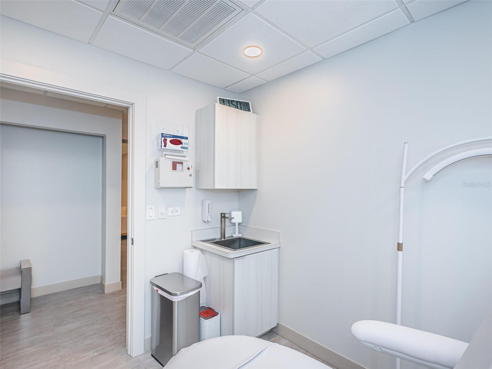 COLLINS ARMENIA PARK - Commercial Sale