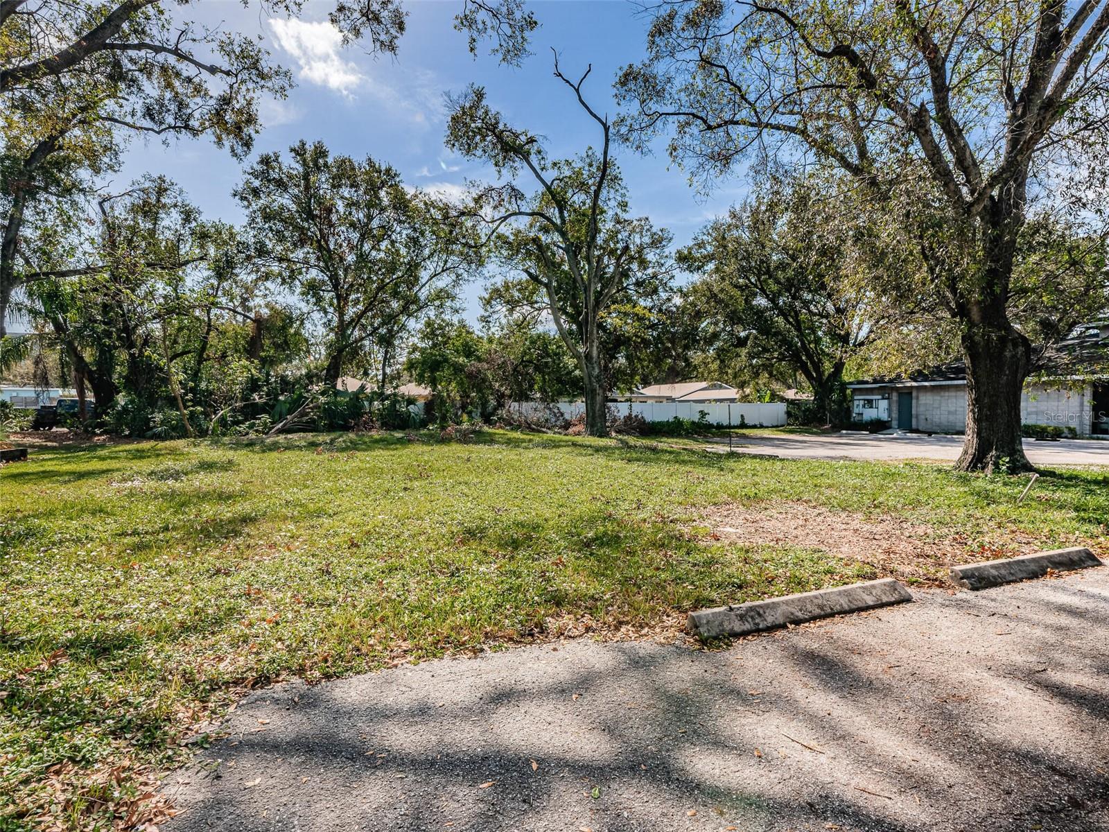 COLLINS ARMENIA PARK - Commercial Sale