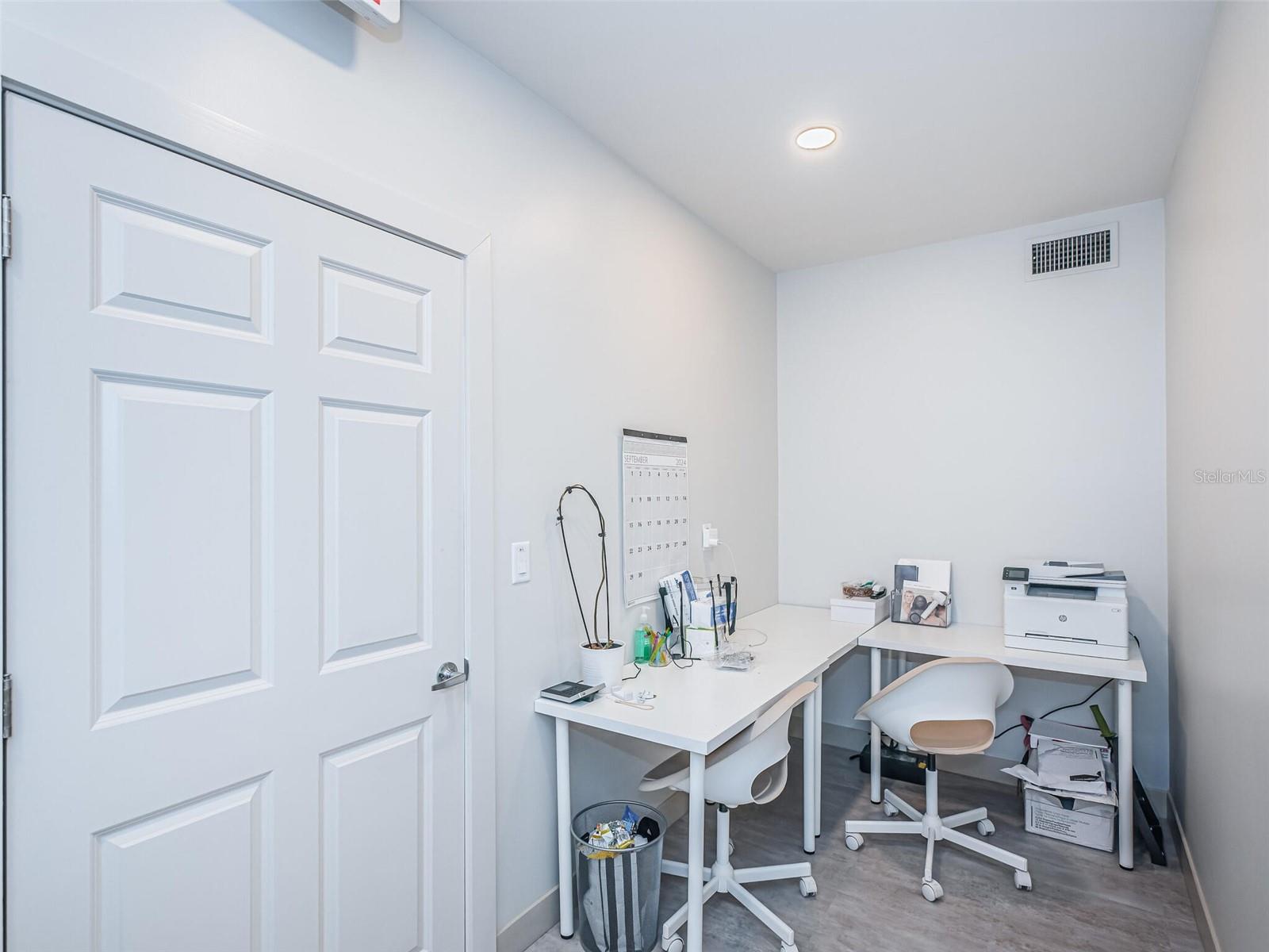 COLLINS ARMENIA PARK - Commercial Sale